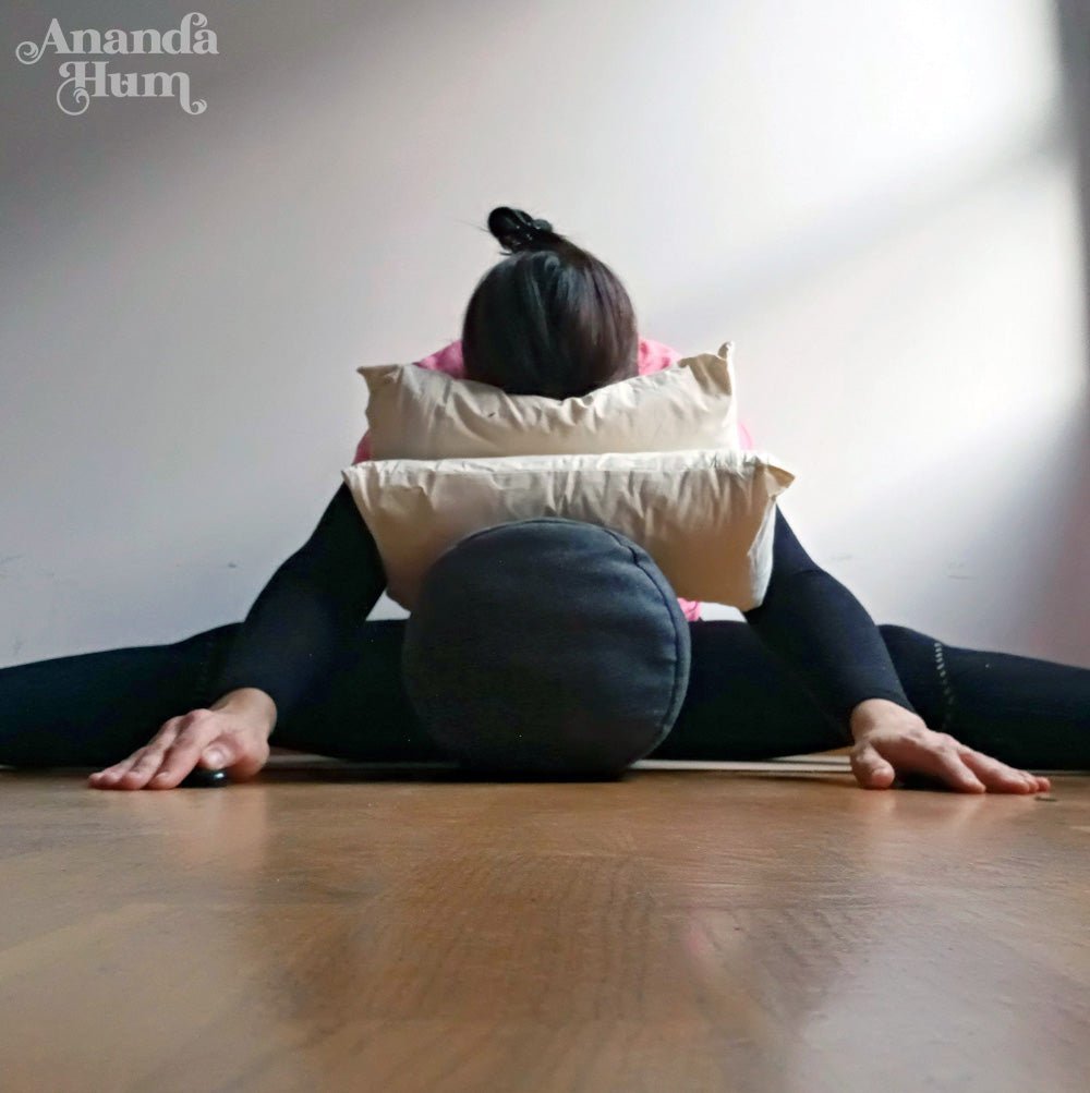 Restorative and Yin Yoga Essentials Kit