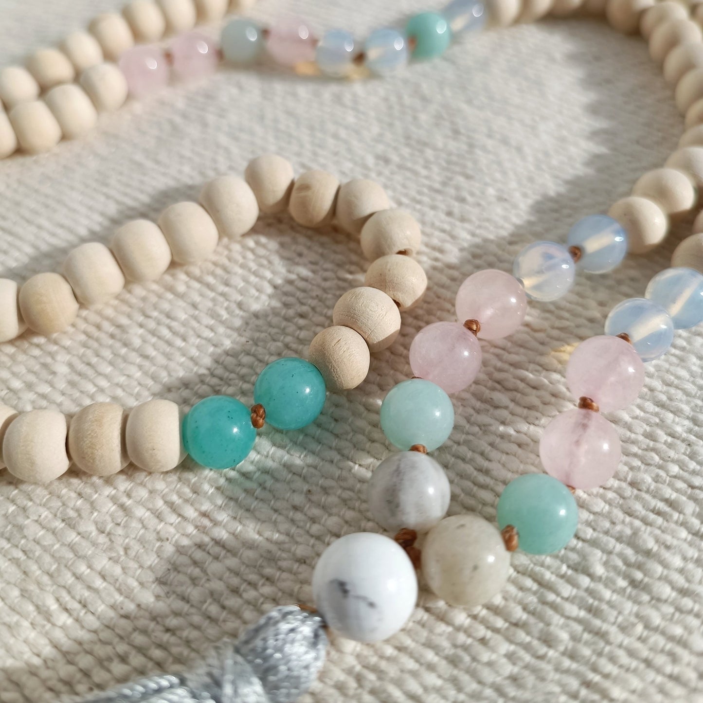 Mala Japa en quartz rose, amazonite et pierre de lune Ananda Hum pour soulager l'anxiété