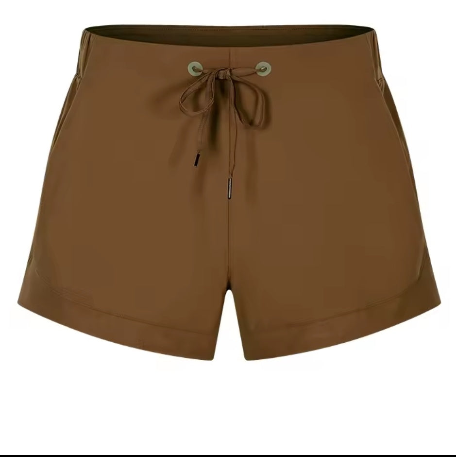 Nackte Yoga-Shorts mit Taschen