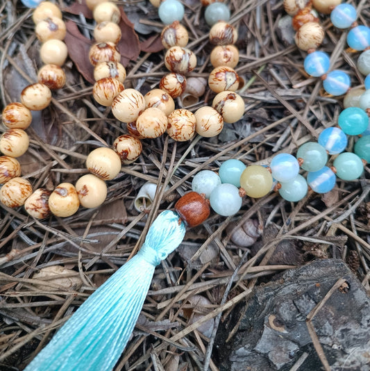 Japa Mala en Amazonite et Pierre de Lune – Pour le calme, la clarté et une connexion sincère